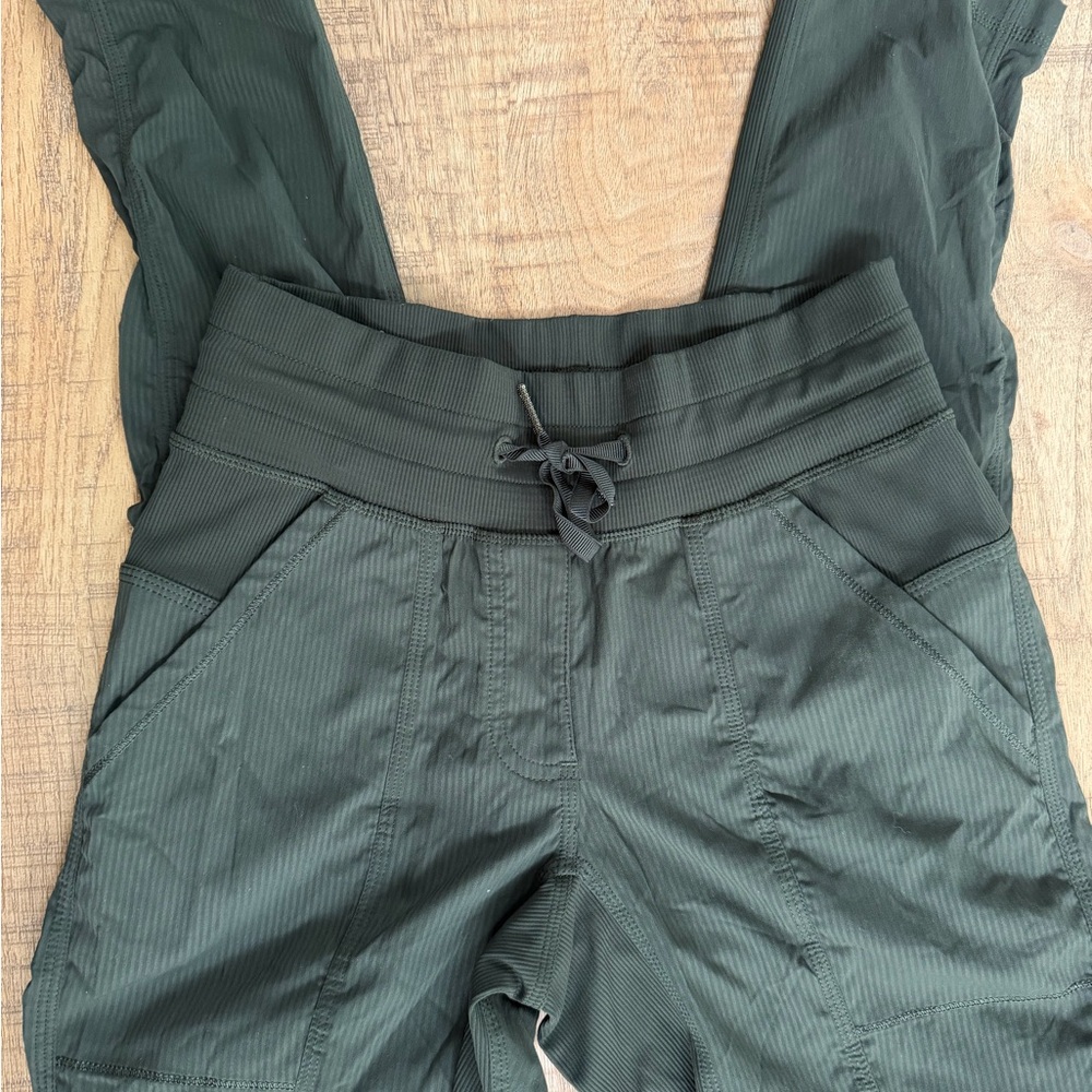 EUC Dark Green Dance studio Active Drawstring Waist Joggers Size 2
